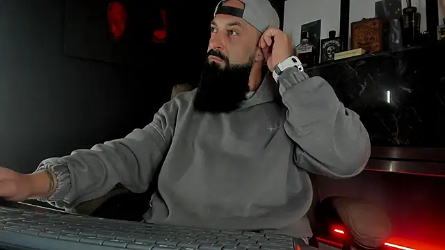 axxelrich  online show from 10.21.25