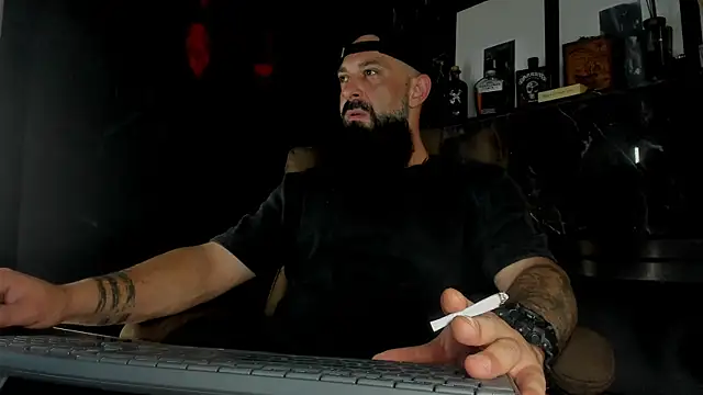 axxelrich  online show from 11.02.25