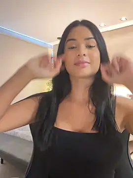 Laisabrazil online show from 11.17.25