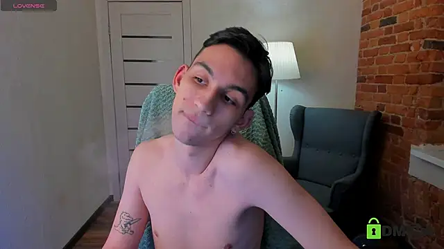 Snapshot of Ul_Tima chatting on 12.18.24 Ul Tima online show from 12.18.24