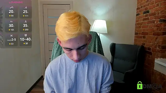 Snapshot of Ul_Tima chatting on 12.24.24 Ul Tima online show from 12.24.24