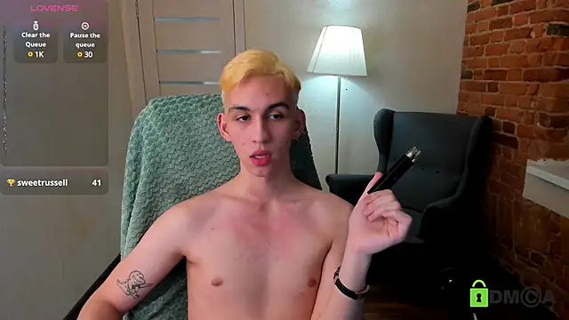 Snapshot of Ul_Tima chatting on 12.25.24 Ul Tima online show from 12.25.24