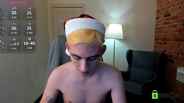 Snapshot of Ul_Tima chatting on 12.25.24 Ul Tima online show from 12.25.24