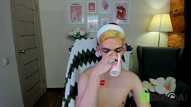 Snapshot of Ul_Tima chatting on 12.28.24 Ul Tima online show from 12.28.24