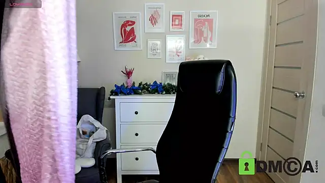 Snapshot of Ul_Tima chatting on 12.31.24 Ul Tima online show from 12.31.24