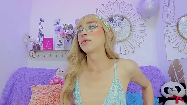 Snapshot of Ariadna_Evangeline chatting on 07.18.26 Ariadna Evangeline online show from 07.18.26