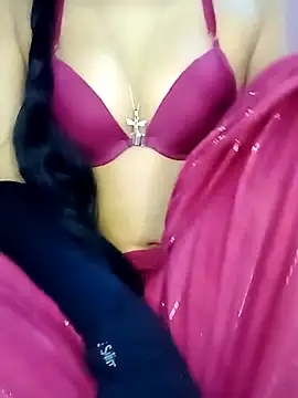 Snapshot of L_ucy1 chatting on 01.08.25 L ucy1 online show from 01.08.25