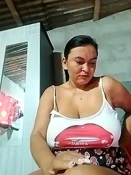 Snapshot of Horny-Mommy-Dirty chatting on 03.11.25 Horny-Mommy-Dirty online show from 03.11.25