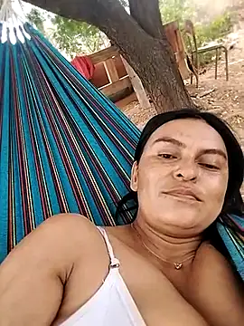 Snapshot of Horny-Mommy-Dirty chatting on 03.15.25 Horny-Mommy-Dirty online show from 03.15.25