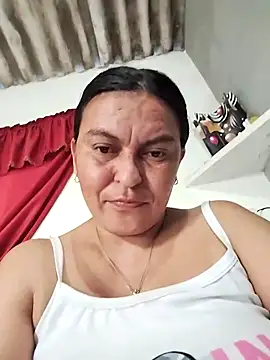 Snapshot of Horny-Mommy-Dirty chatting on 10.17.25 Horny-Mommy-Dirty online show from 10.17.25