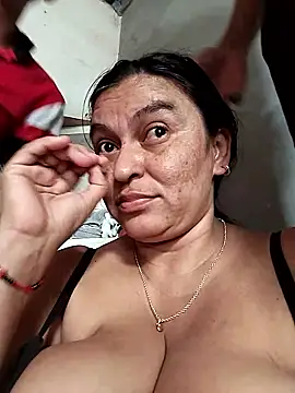 Snapshot of Horny-Mommy-Dirty chatting on 01.19.26 Horny-Mommy-Dirty online show from 01.19.26