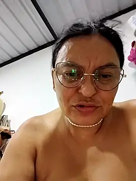 Snapshot of Horny-Mommy-Dirty chatting on 03.01.26 Horny-Mommy-Dirty online show from 03.01.26