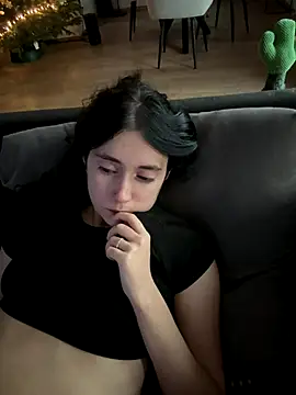 Lena Lang online show from 12.14.25