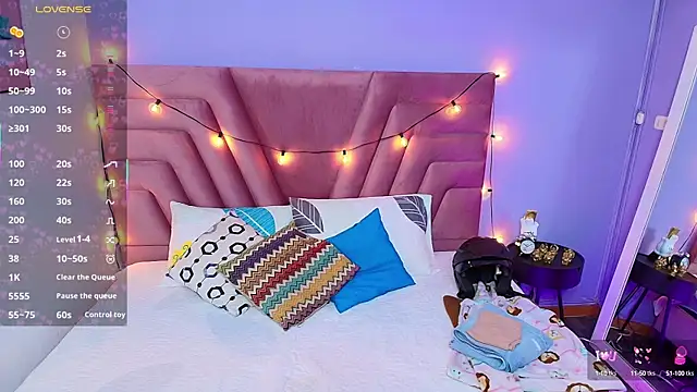 Beautifulskinny18 online show from 02.13.25