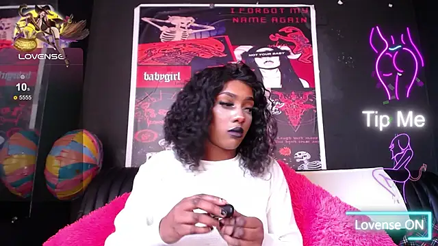 TIFFANYYSTAR online show from 03.17.25