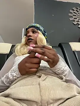 TIFFANYYSTAR online show from 10.29.25