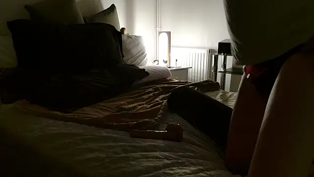 Snapshot of ImYourXtoy chatting on 12.13.25 ImYourXtoy online show from 12.13.25