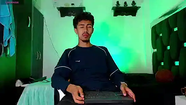 RyanRizzo online show from 12.21.24