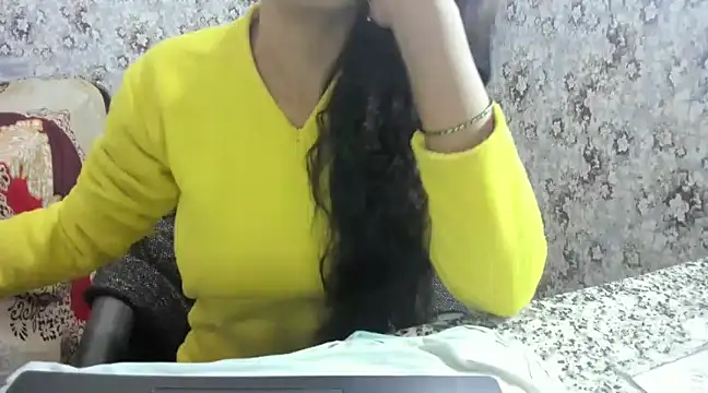 Snapshot of aarjulove chatting on 01.08.25 aarjulove online show from 01.08.25
