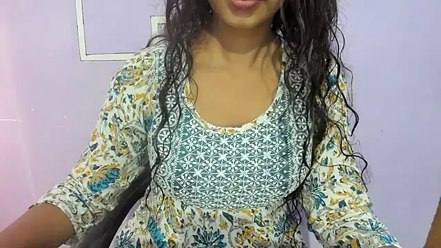 Snapshot of aarjulove chatting on 09.11.25 aarjulove online show from 09.11.25