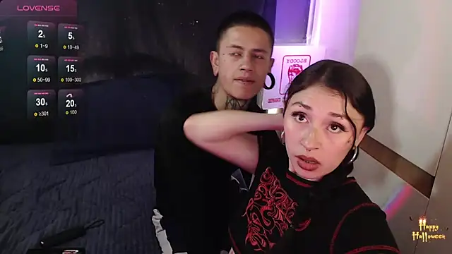 Snapshot of Zowi_Hottiee chatting on 11.05.25 Zowi Hottiee online show from 11.05.25