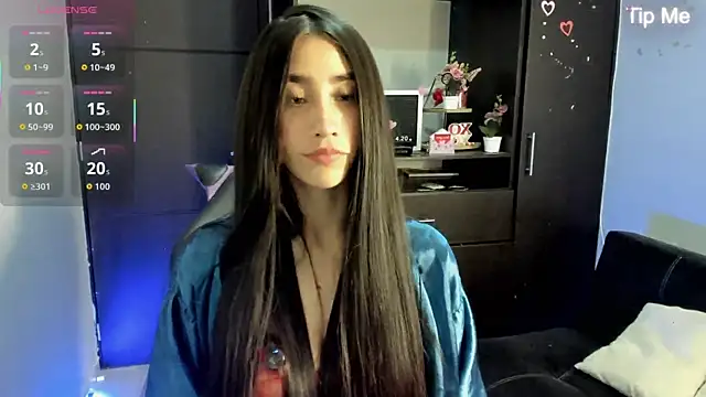 Emilytafur online show from 06.22.26