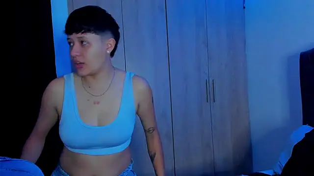 violet casper  online show from 02.19.25