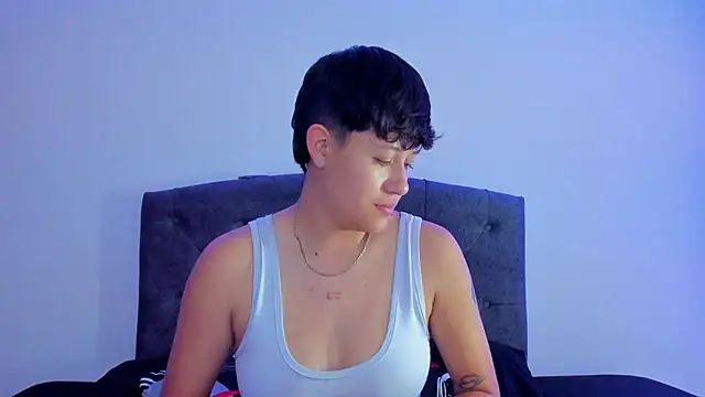 violet casper  online show from 03.20.25