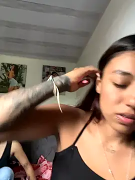 violet casper  online show from 11.25.25