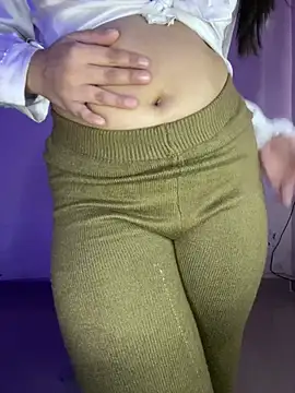 Snapshot of Kriti_02 chatting on 12.13.24 Kriti 02 online show from 12.13.24