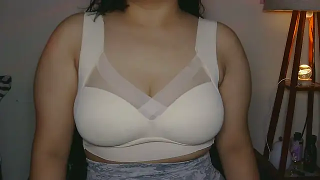 Snapshot of Kriti_02 chatting on 09.21.25 Kriti 02 online show from 09.21.25