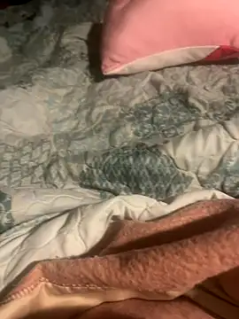 Snapshot of Samhain221 chatting on 11.30.25 Samhain221 online show from 11.30.25