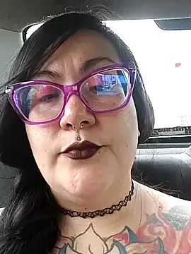 l1la Rav3n online show from 12.10.24