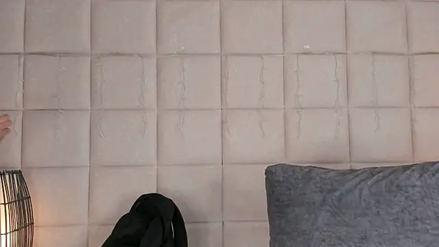 Nia Bunny online show from 01.10.25