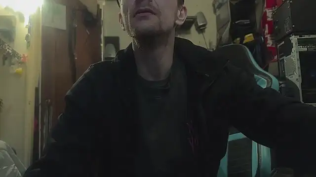 Snapshot of deadpi chatting on 01.12.25 deadpi online show from 01.12.25