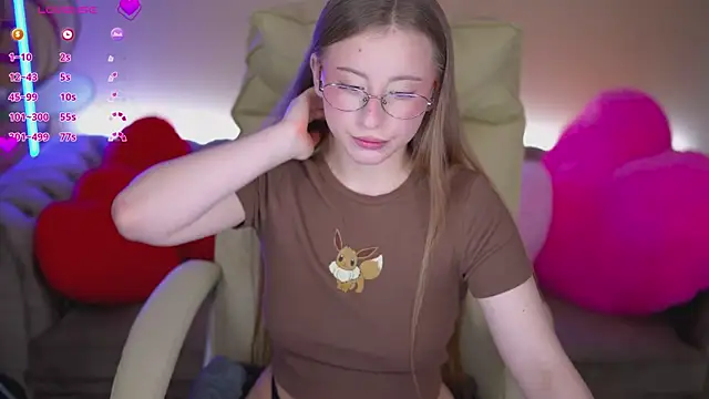 Snapshot of SilverrMoon chatting on 02.20.26 SilverrMoon online show from 02.20.26