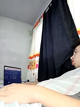 Snapshot of Bruno_Iris_sex chatting on 09.30.25 Bruno Iris sex online show from 09.30.25