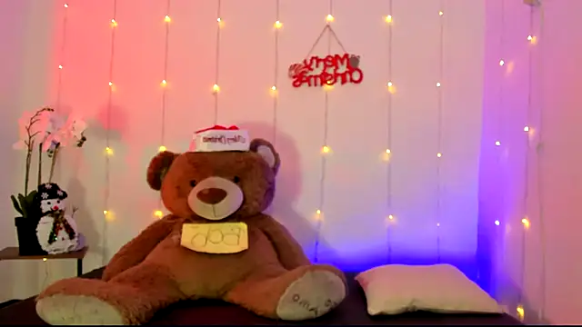 kendal scott1 online show from 12.16.24