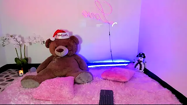 kendal scott1 online show from 12.23.24