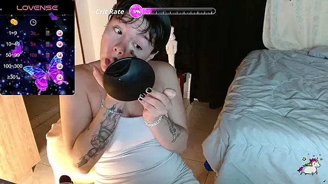 Snapshot of TRIXIE_TANG28 chatting on 12.16.25 TRIXIE TANG28 online show from 12.16.25