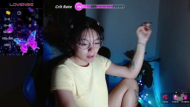 TRIXIE TANG28 online show from 04.16.26