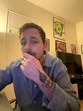 Snapshot of defbond420 chatting on 10.26.25 defbond420 online show from 10.26.25