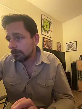 Snapshot of defbond420 chatting on 11.09.25 defbond420 online show from 11.09.25