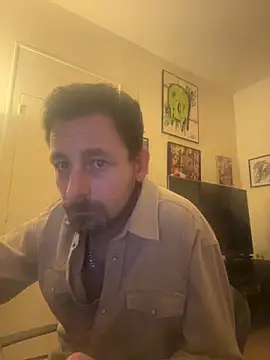 Snapshot of defbond420 chatting on 11.11.25 defbond420 online show from 11.11.25