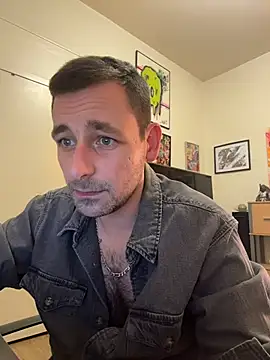 Snapshot of defbond420 chatting on 11.19.25 defbond420 online show from 11.19.25