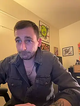 Snapshot of defbond420 chatting on 11.20.25 defbond420 online show from 11.20.25