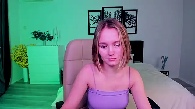 BritnieCute online show from 01.29.25