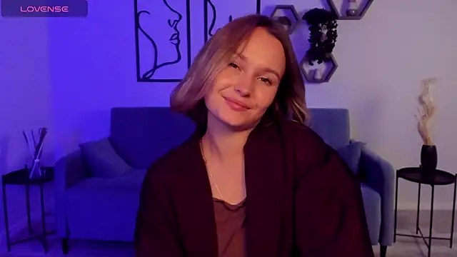 BritnieCute online show from 10.06.25