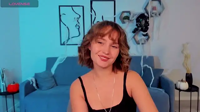 BritnieCute online show from 11.03.25