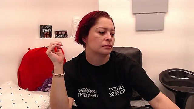Snapshot of eva_twiss chatting on 05.15.26 eva twiss online show from 05.15.26